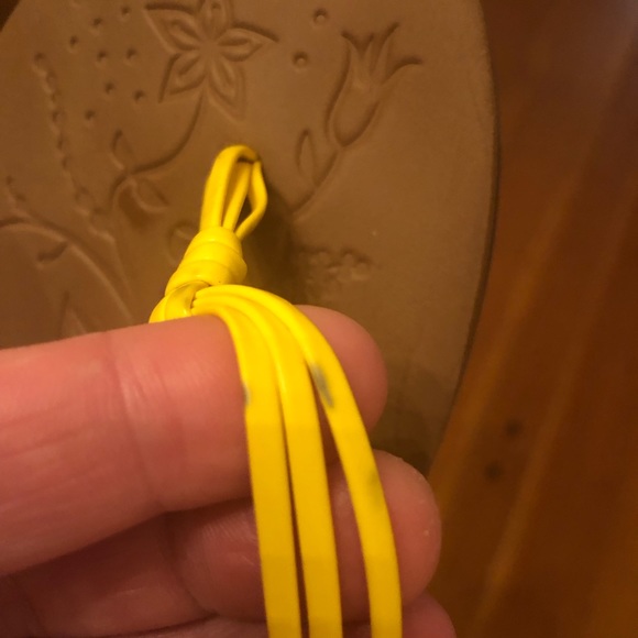 Reef yellow flip flop sandals  8 - Picture 4 of 5